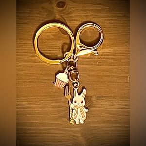 ✨NWOT✨ BUNNY W/ FORK & CUPCAKE KEYRING/CHARM